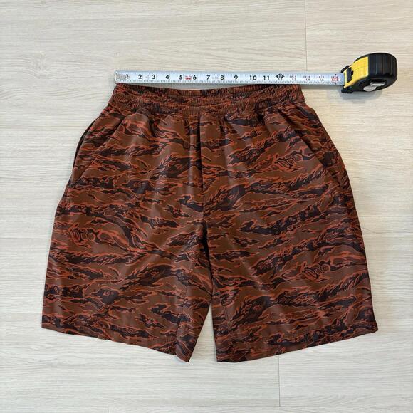 Lululemon Men's Pace Breaker 9" Unlined Shorts Size M Tiger Camo Multi Orange - Picture 5 of 6